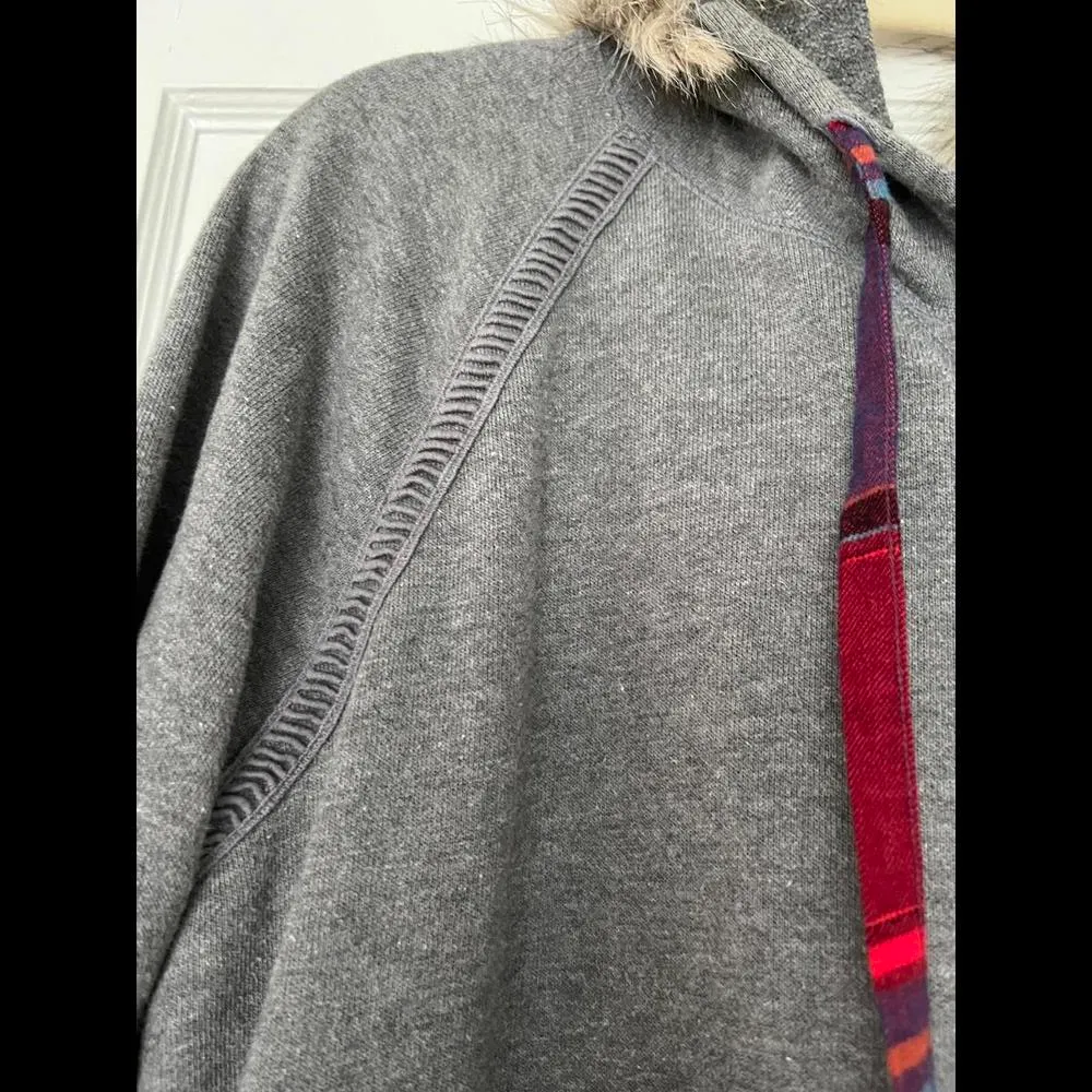 Fur Trimmed Hoodie X-Large - Image 4