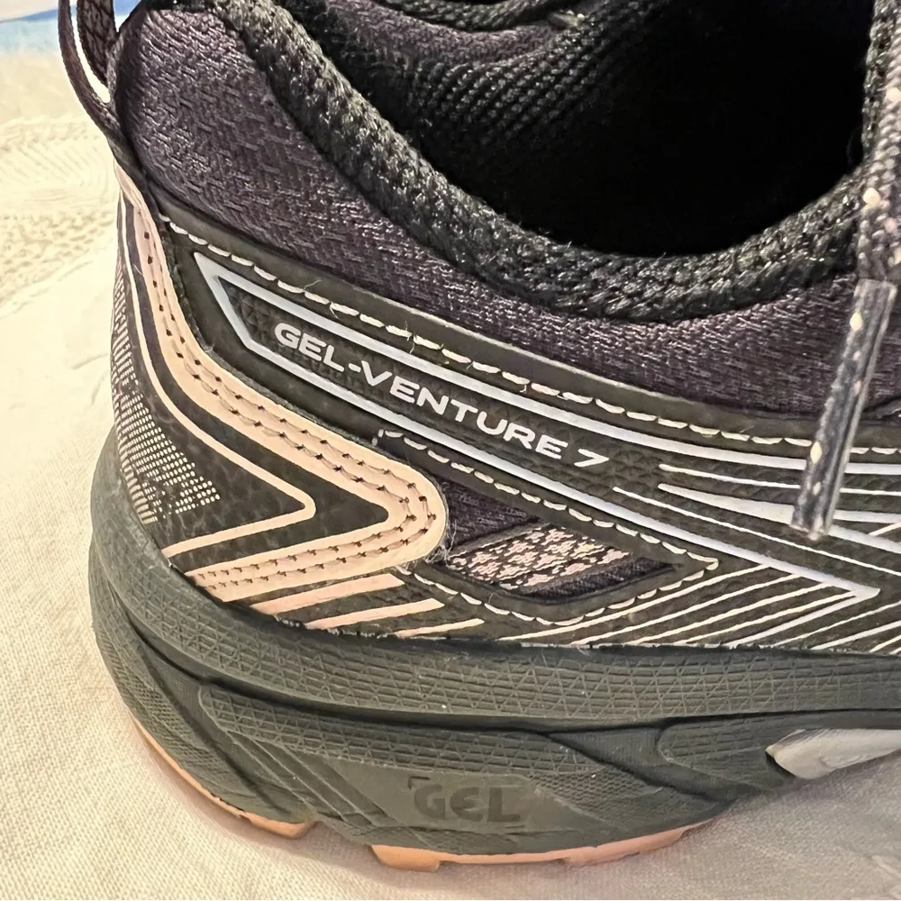 ASICS Gel Venture 7 Running Sneakers Shoes Women’s Size 7 Black Gray 1012A983 - Image 3