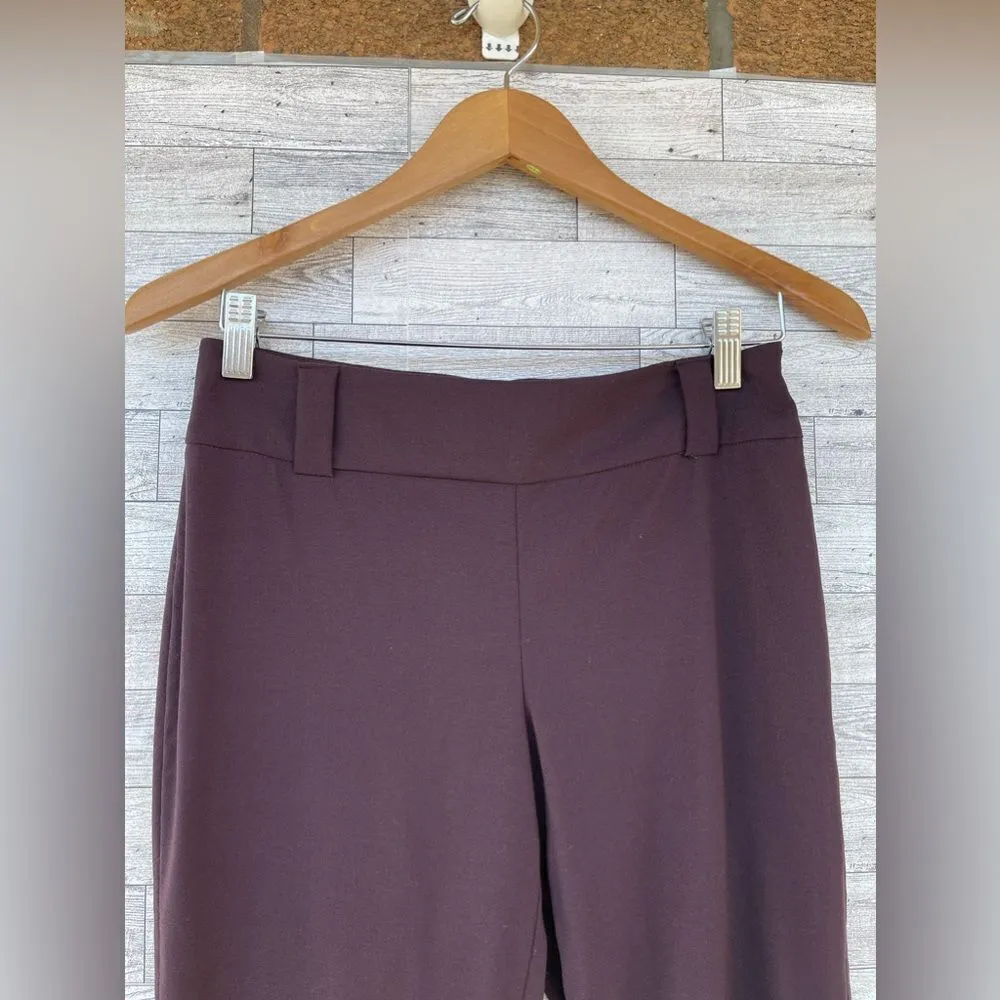 Dolce & Gabbana
Virgin wool 2 piece pant suit size 28/42 usa 6 - Image 14