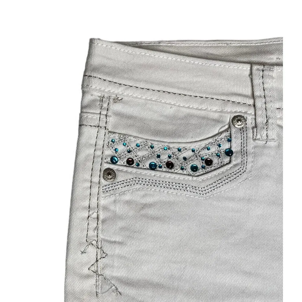 Juniors DO DENIM White Low Rise Cuffed Rhinestone Embellished Jean Shorts Size 9 - Image 3