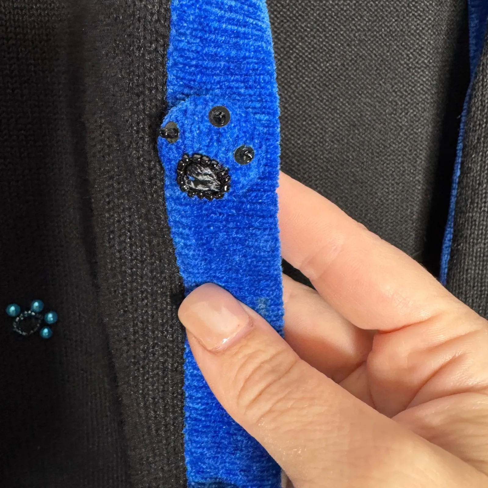 QUACKER FACTORY Woman's Size M Dog Button Front Sweater Quirky Artsy Black Size M - Image 7