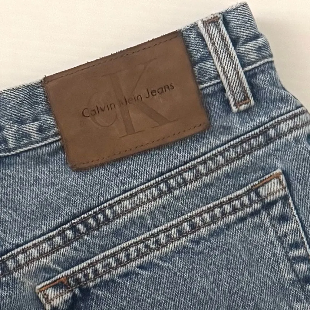 Vintage Calvin Klein Jeans High Rise Cuffed Denim Shorts Size 10 - Image 3