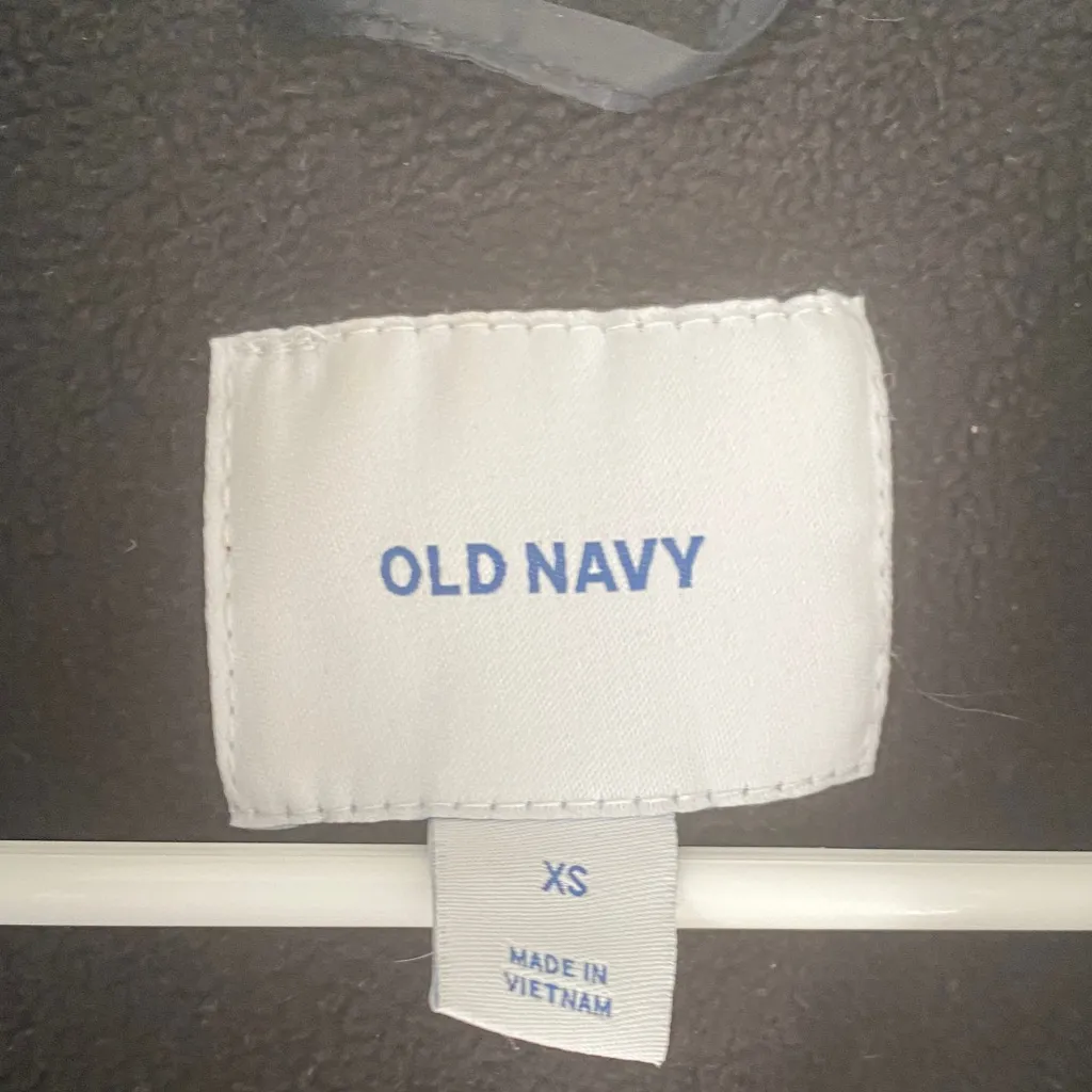 Old Navy Charcoal Puffer Vest - Image 2