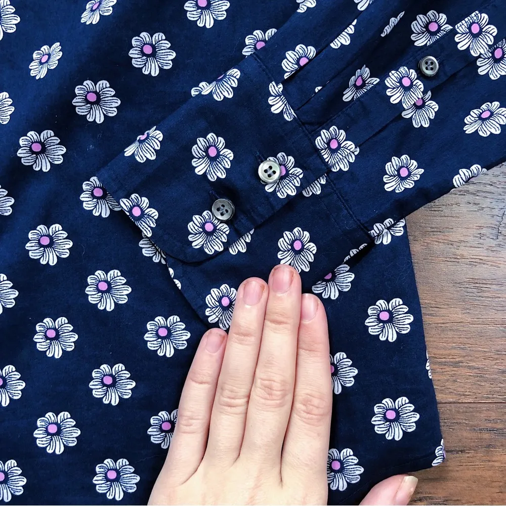 J Crew • Perfect Shirt navy blue Scattered Daisy floral button down lightweight - Image 7