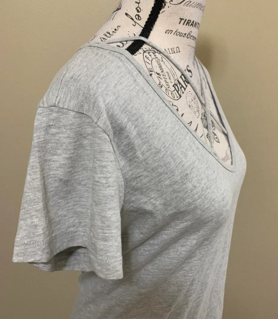 Gray Criss Cross Short Sleeve Medium Top - Image 10