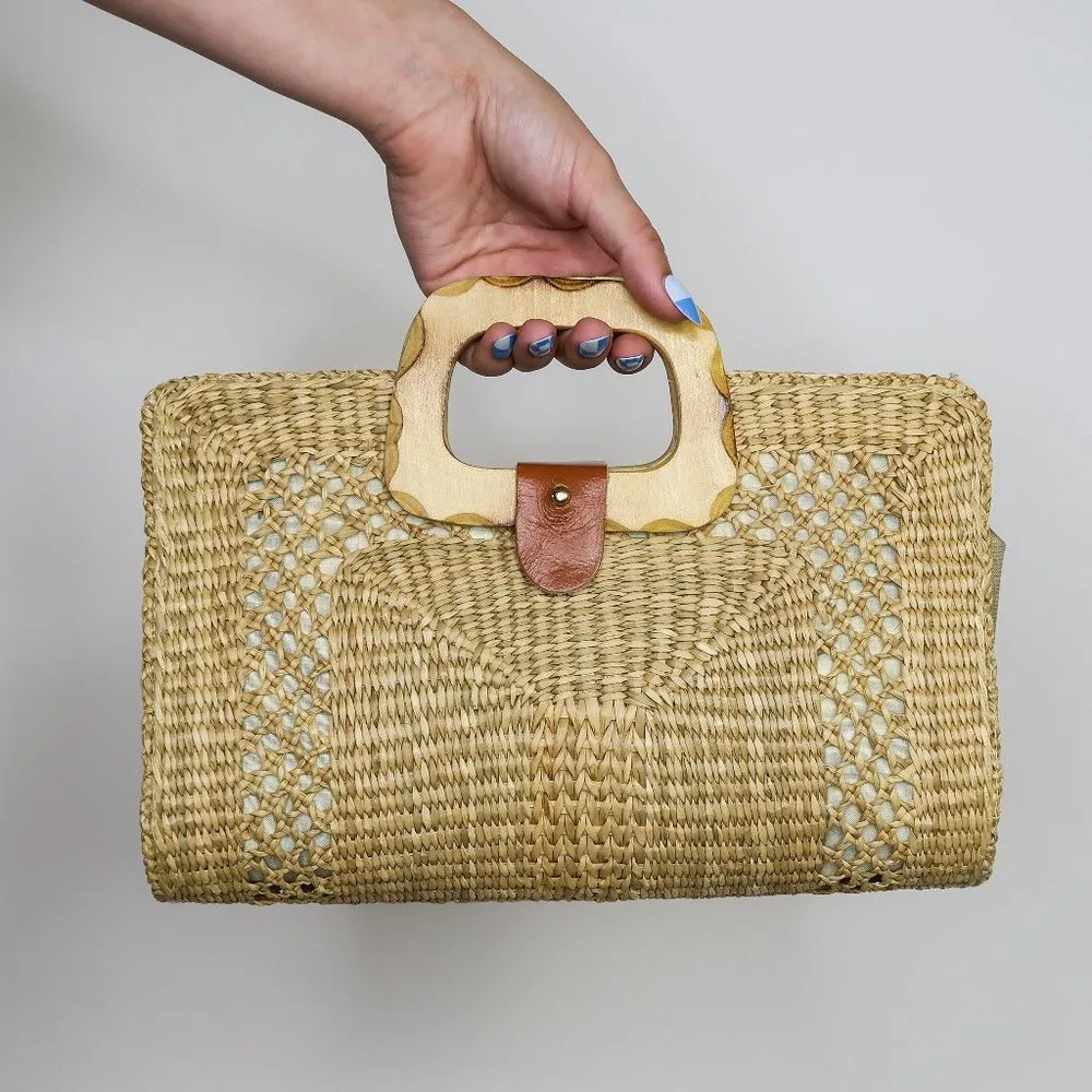 Vintage Straw Wicker Clutch Purse - Image 2