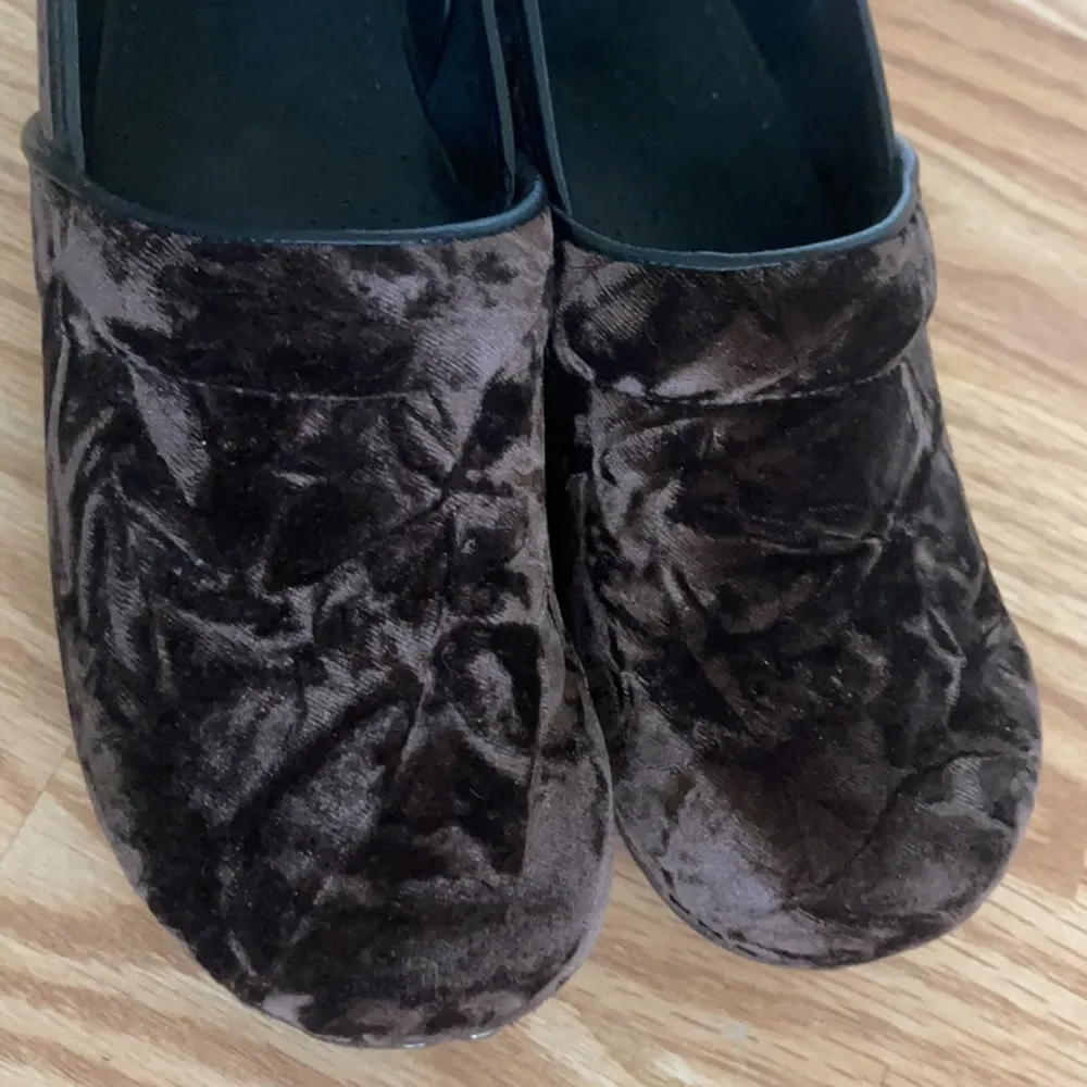 Dansko Brown Velvet Clogs Size 40 (US 9.5-10) - Image 4
