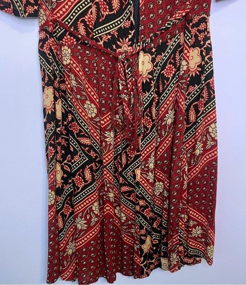 MinkPink Mini Dress Short Sleeve Boho Red Black Floral Patchwork Size Small - Image 8