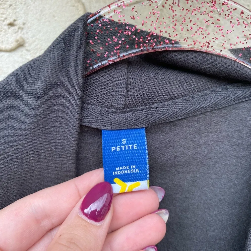 NWT Old Navy Active Small petite gray cardigan pullover - Image 3