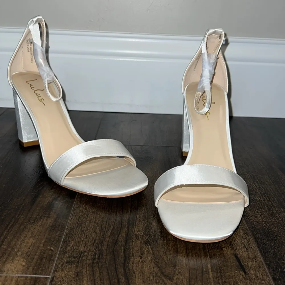 NWOT Arylee White Satin Ankle Strap Heels - Image 2