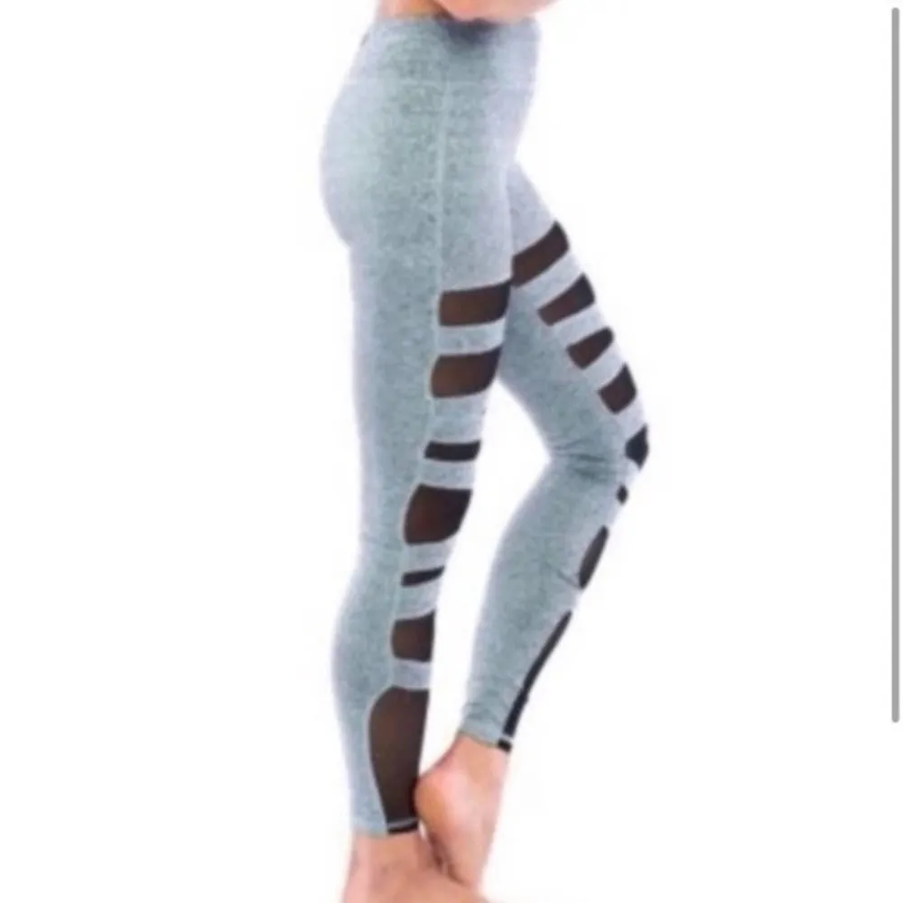 NWT Electric Yoga ballerina mesh panel leggings XS - Image 3