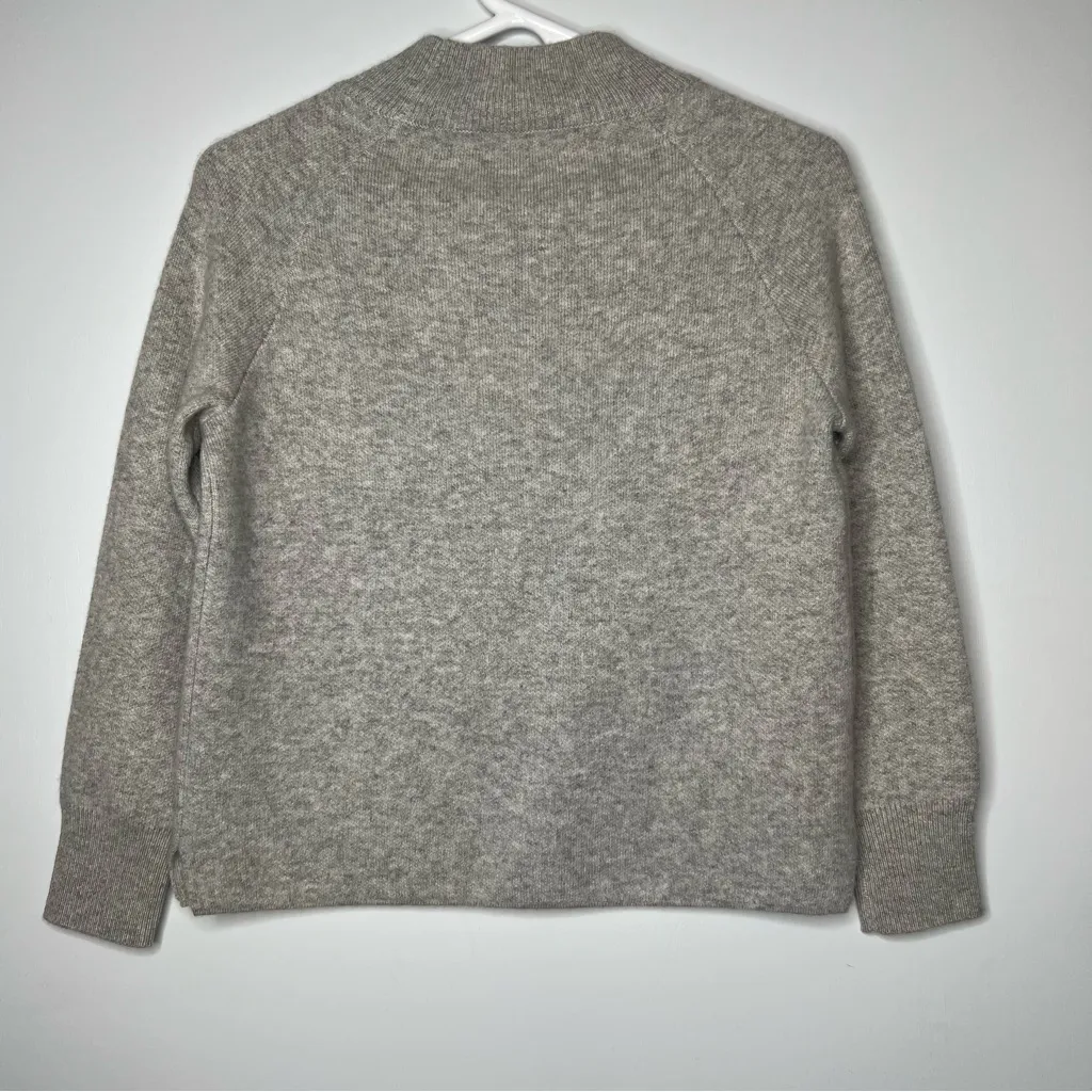 100% Pure Cashmere Cozy Gray Beige  Sweater - Image 4