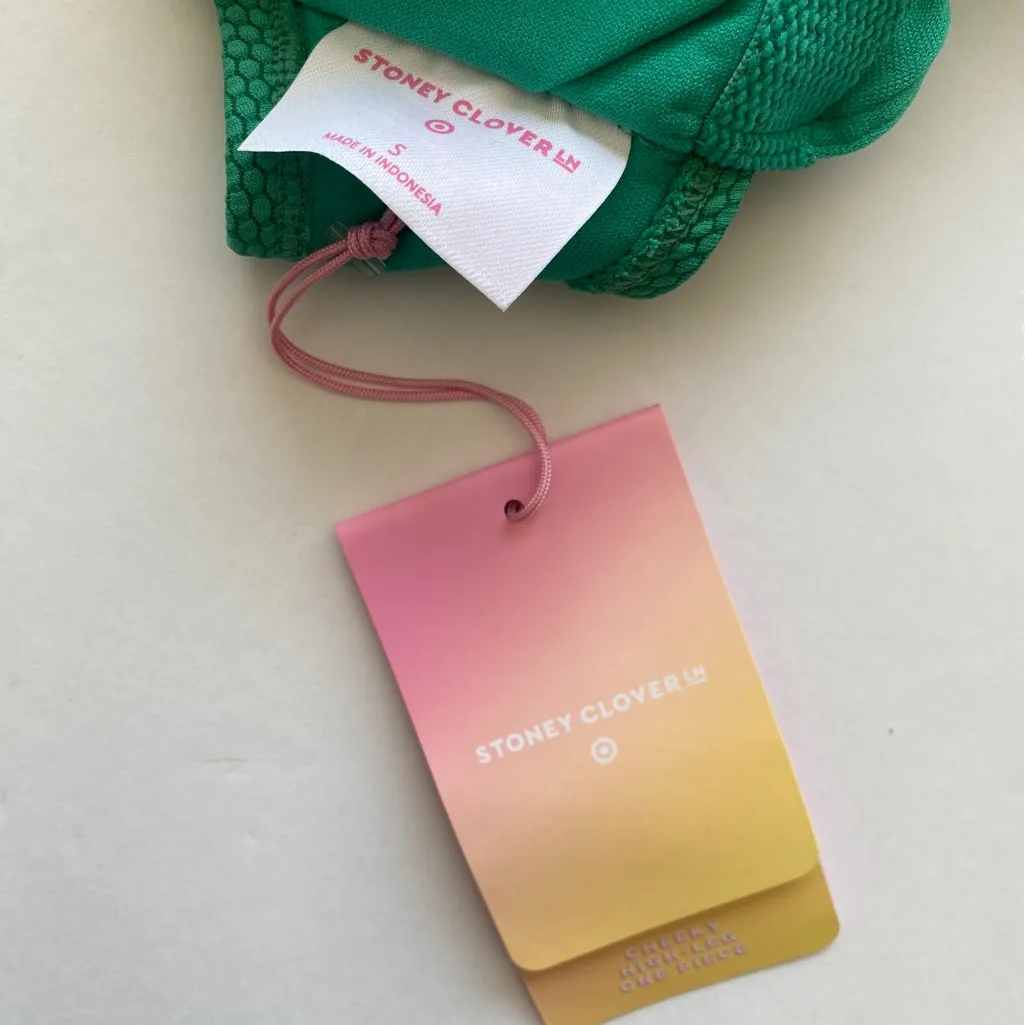 Stoney Clover Lane Textured Cheeky High‎ Leg One Piece Swimsuit 
Size S - Image 13