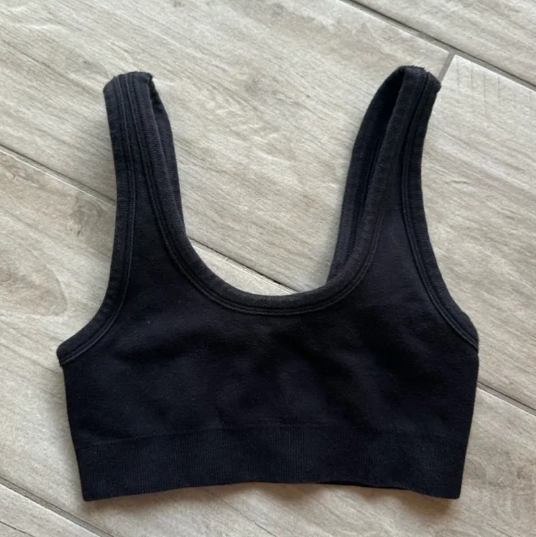 ALO Yoga Seamless Chosen Bra - Image 2