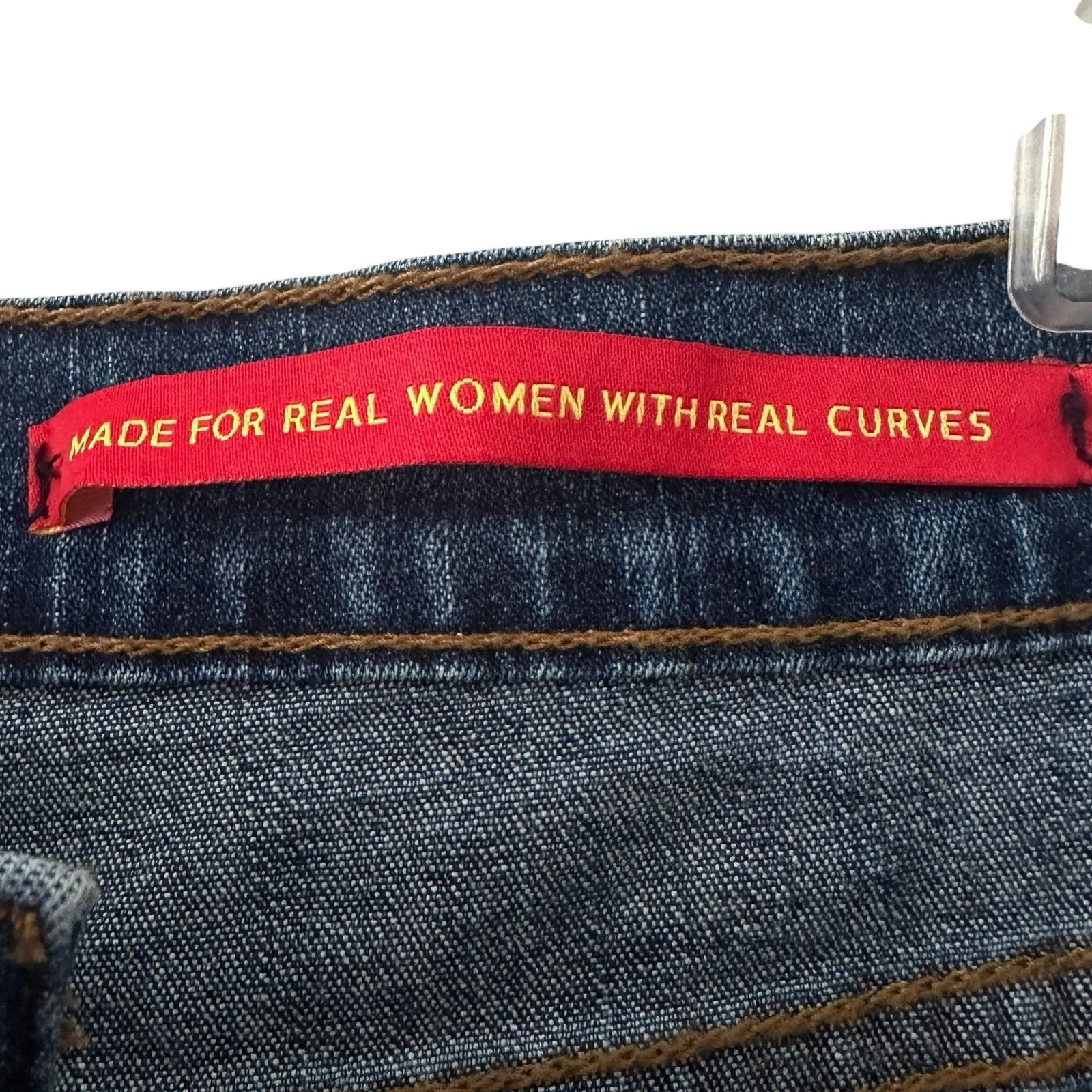 NYDJ Tummy Tuck Jeans Women's Size 16 Made in USA Cropped Denim Straight Leg‎ - Image 7