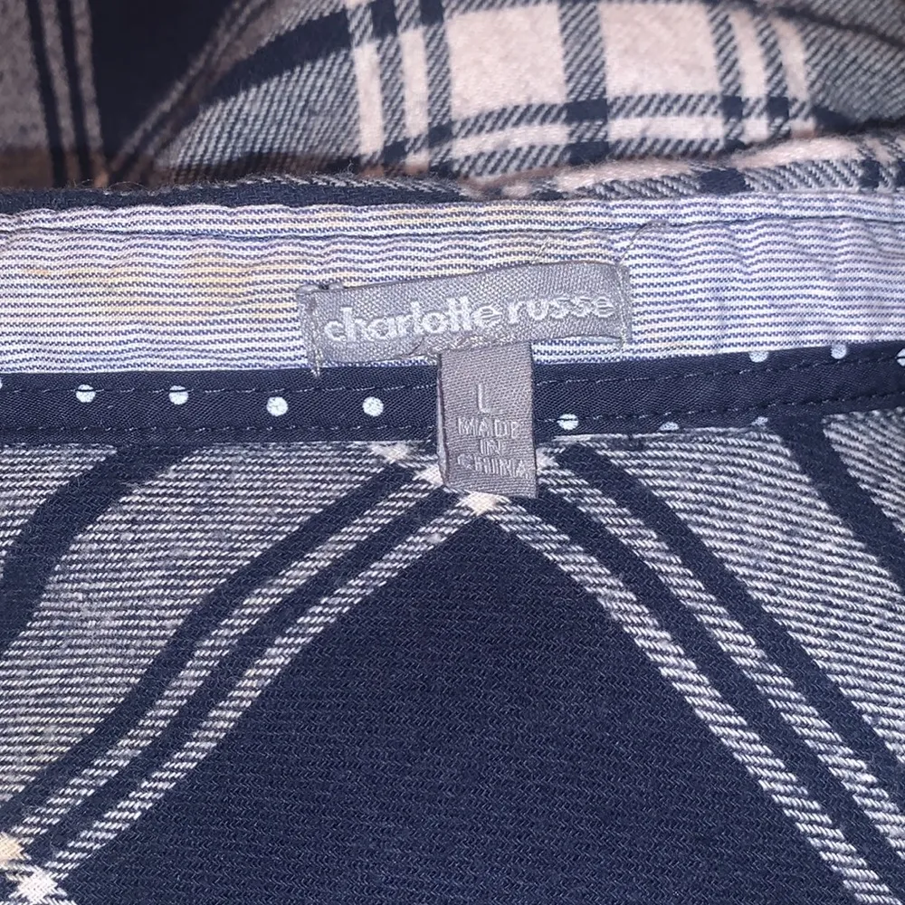 Charlotte Russe blue & white flannel - Image 3