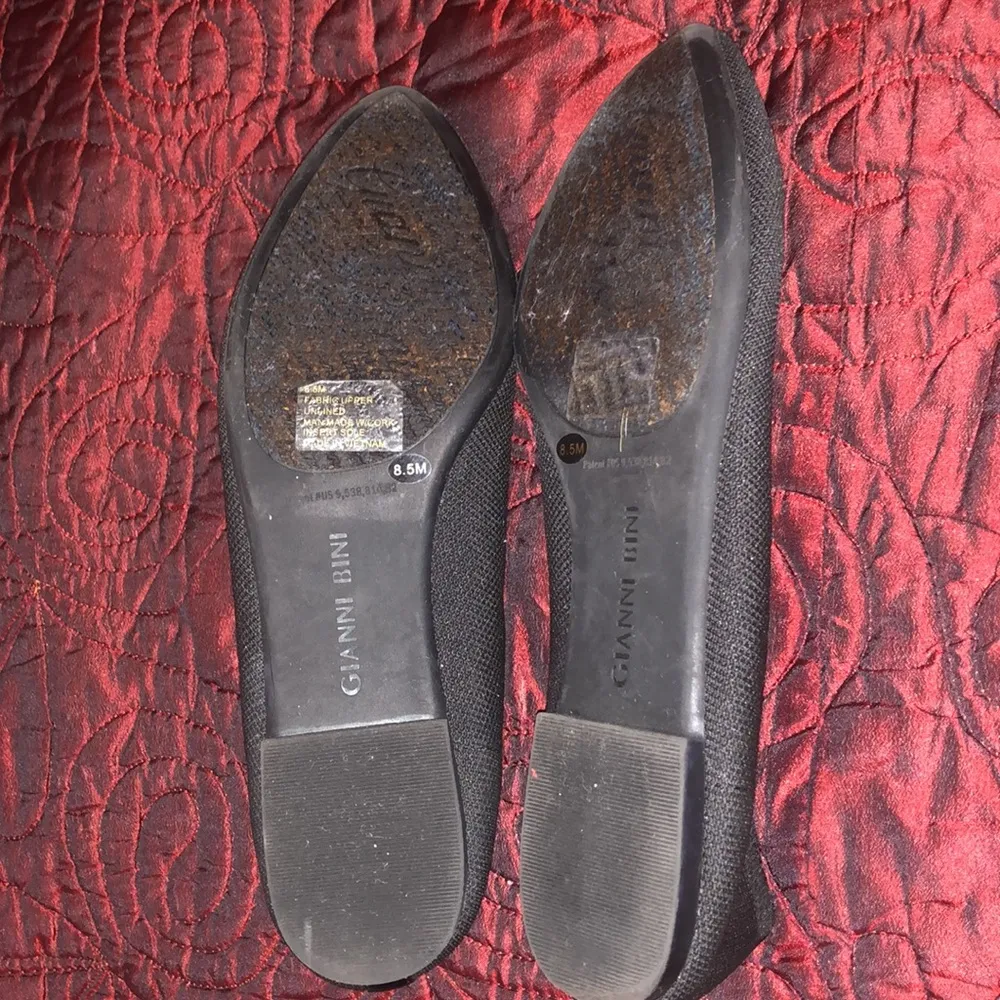 Gianni Bini  Pointed Toe Black Ballet Flat. SZ 8.5 - Image 4