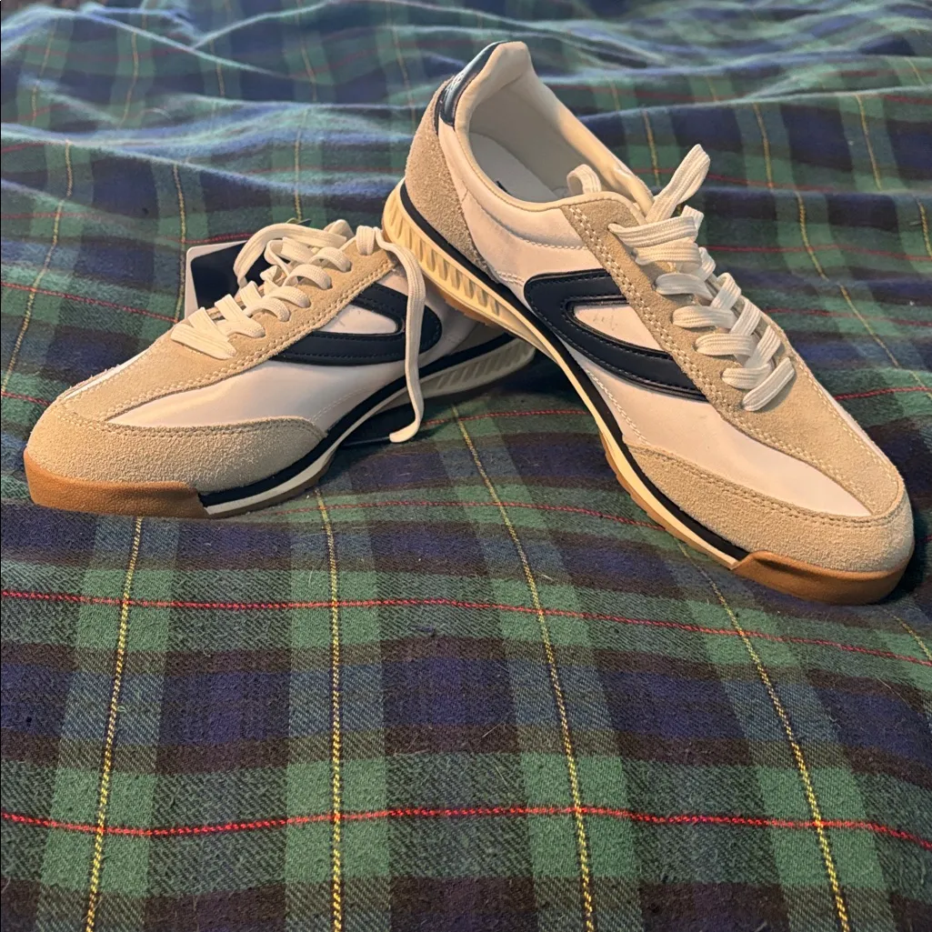 Tretorn Kristine Ortholite white and navy mixed textile & leather sneakers - Image 2