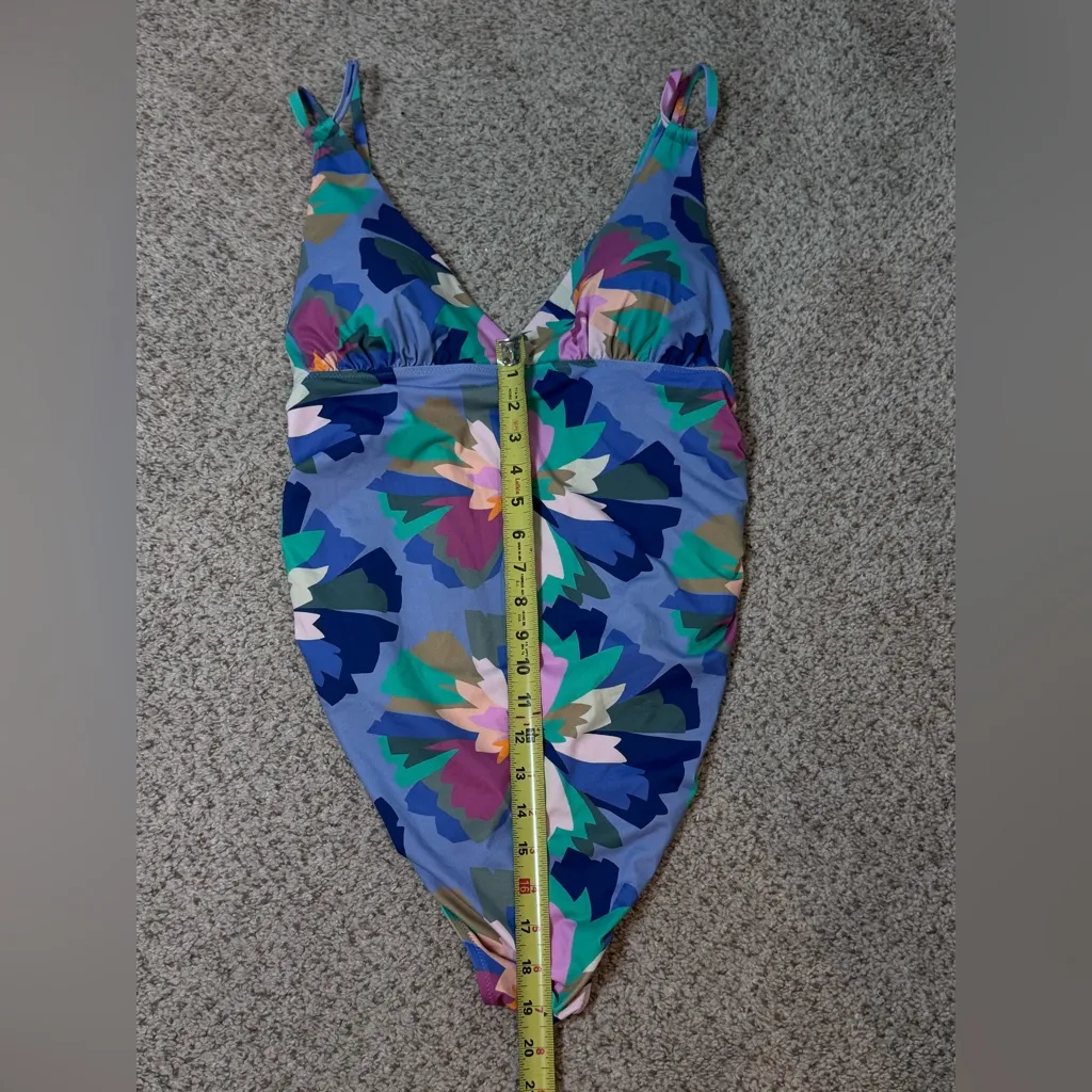 GAP Plunge Floral One-Piece Swimsuit L Ruched Sides Adjustable Straps Resort - Image 6