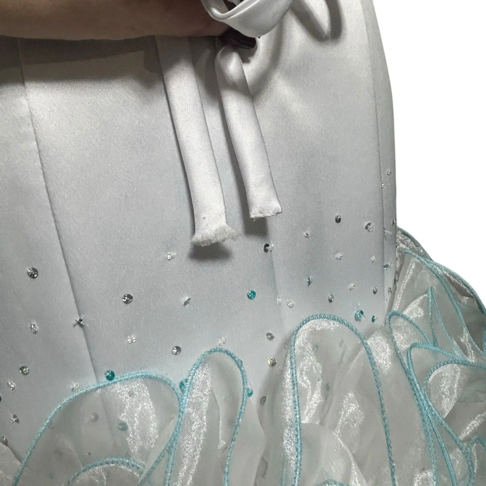 Mac Duggal Sz 6 White Silk Blue Beaded  Ruffle Princess Gown Formal Prom Dress - Image 11