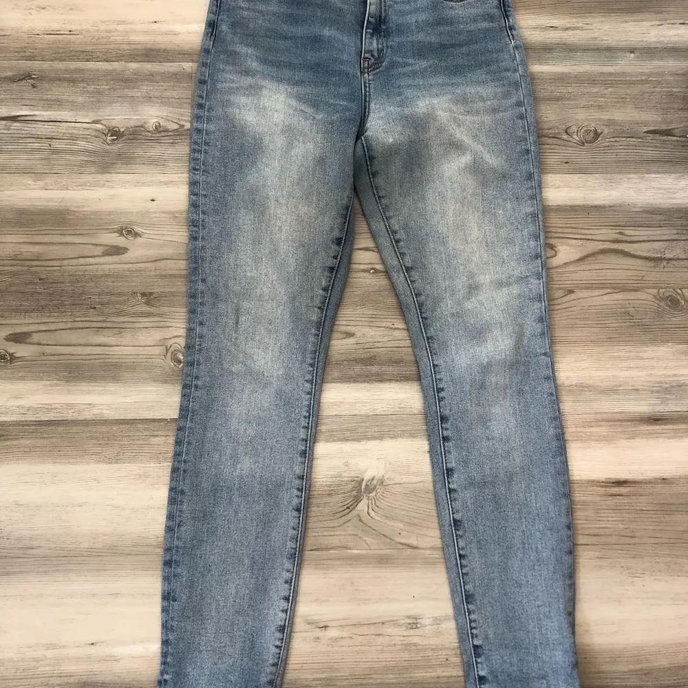 BDG Urban Outfitters Twig High Rise Jeans, Size 27, inseam is 28 NWOT - Image 6