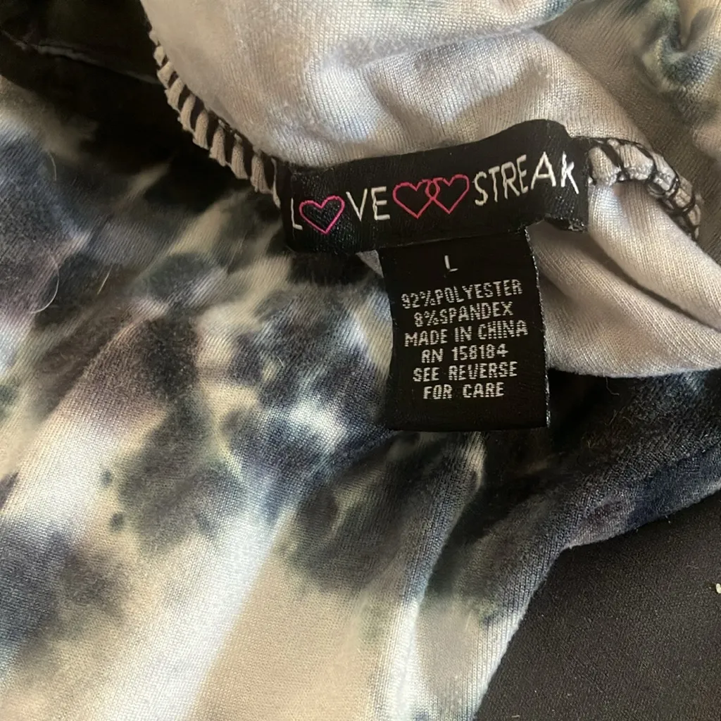 Love streak Tie-Dye shorts large - Image 2