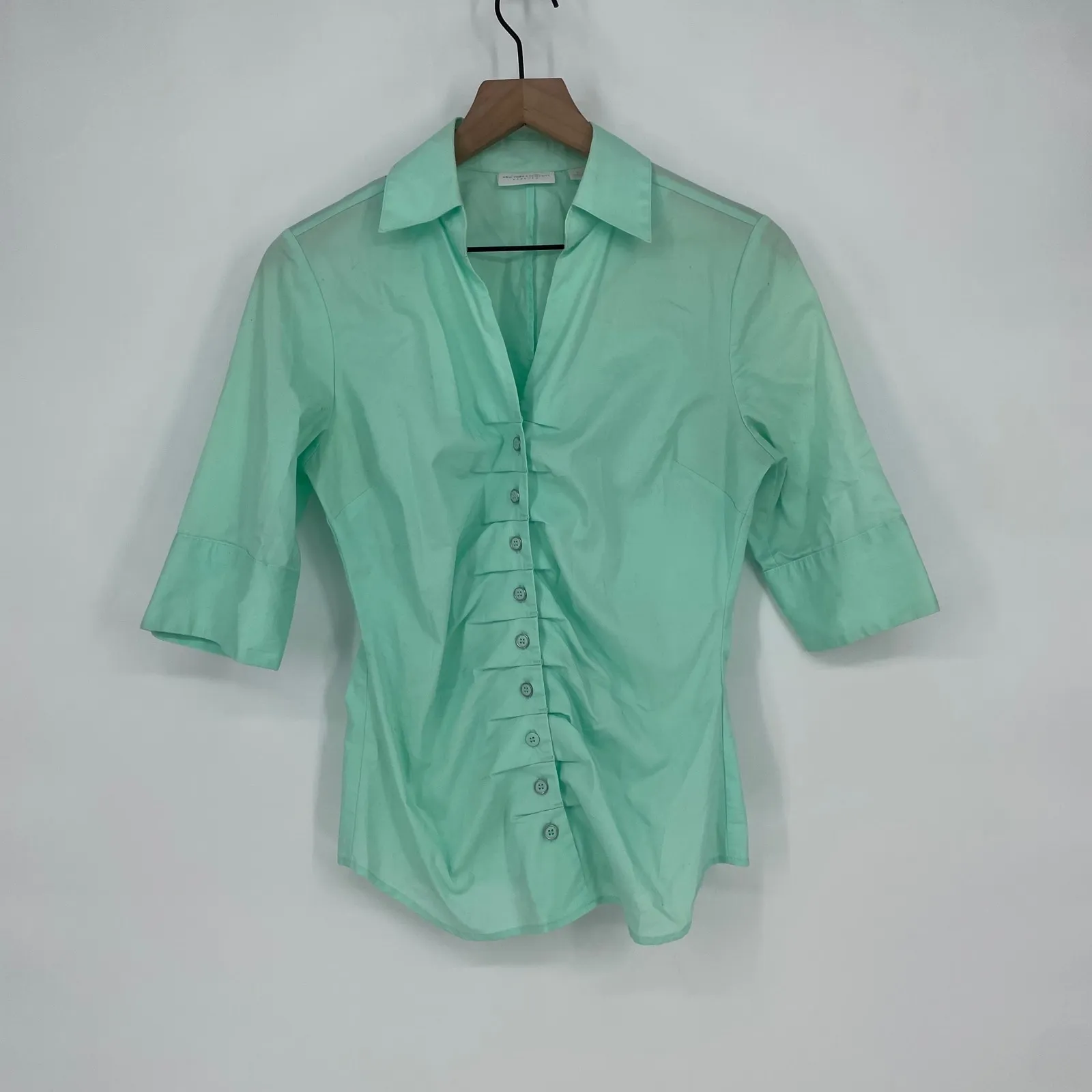 NEW YORK & COMPANY Stretch Mint Green Ruched Button Down Shirt Size S - Image 2