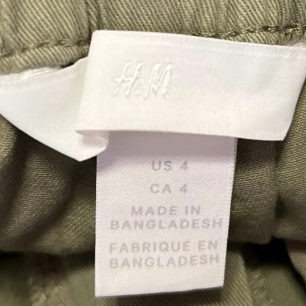 H&M Women's Olive Green High Waisted Cuffed Wide Leg Paperbag Shorts Size 4 - Image 4