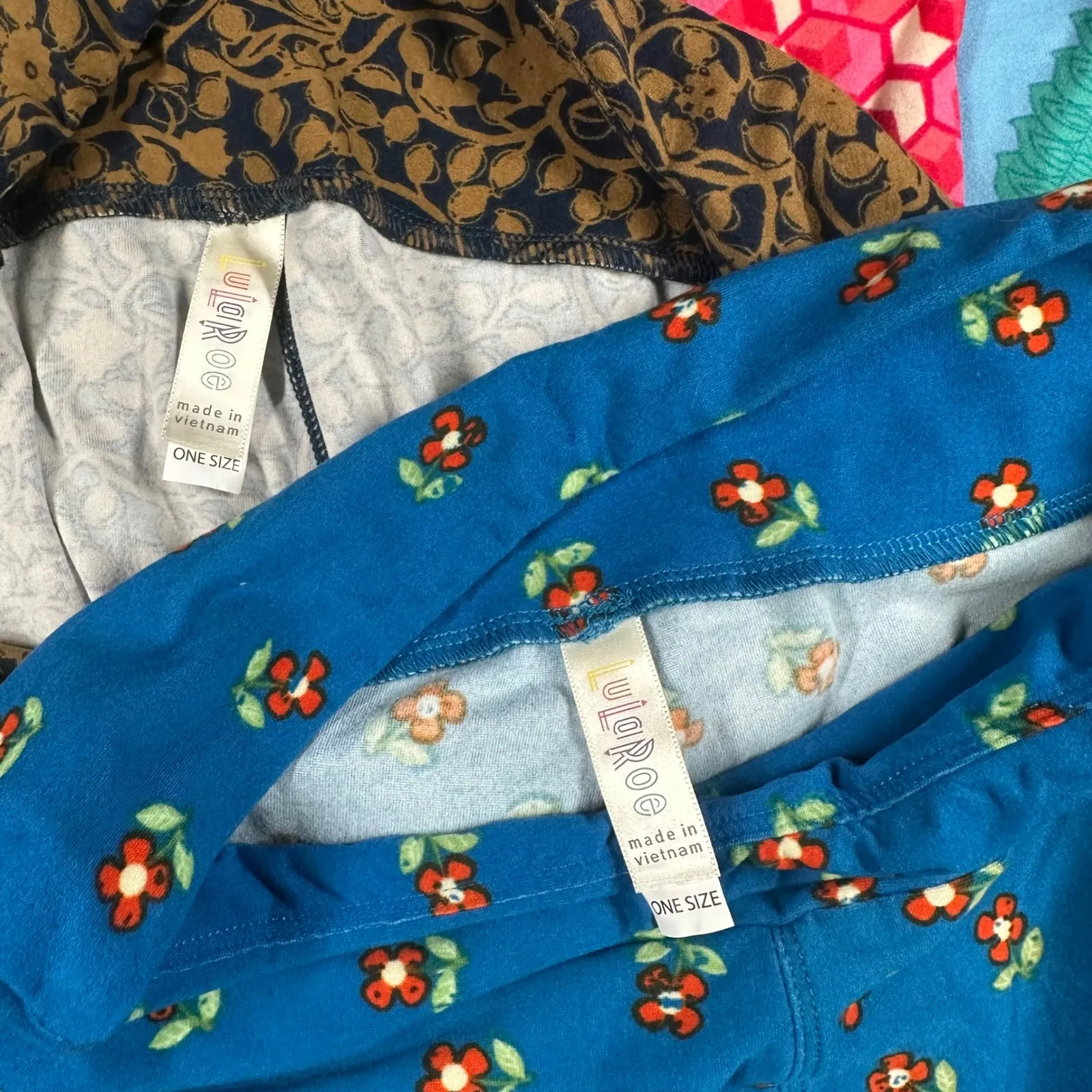 LuLaRoe Leggings Women One Size Lot of 16 Many Prints Halloween Valentines Solid - Image 6