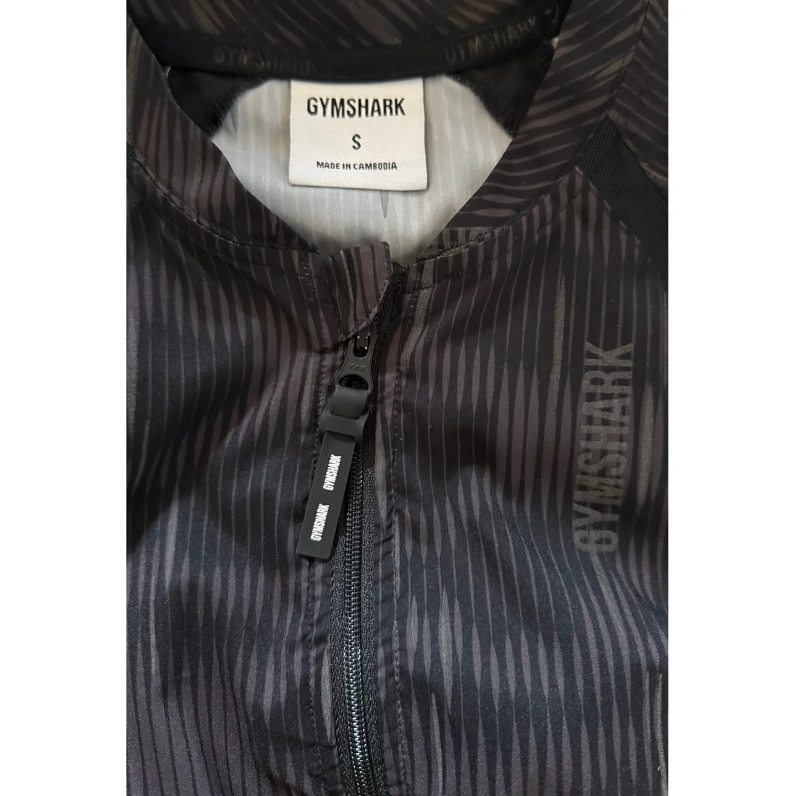 Gymshark Women’s Black Cropped Zip Jacket Size S Athlesiure - Image 4