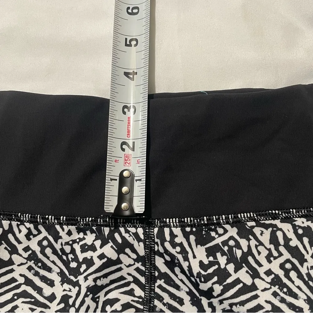 Lululemon  Run Top Speed Crop Legging - Image 14