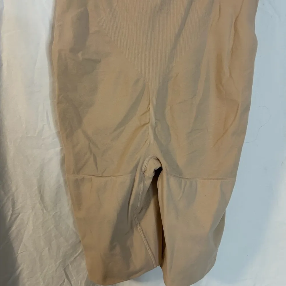 Spanx High-Waisted Mid-Thigh Short size size 2x - Image 10