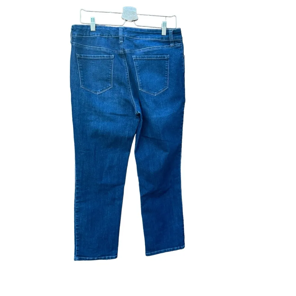 Bandolino women's size 12P straight leg blue jeans - Image 3