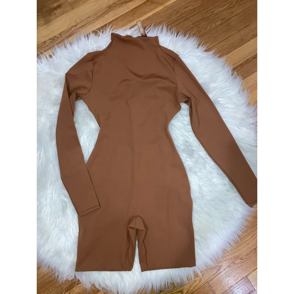 SKIMS Size Small ALL-IN-ONE LONG SLEEVE MID THIGH ONESIE CARAMEL NWT Jumpsuit - Image 3