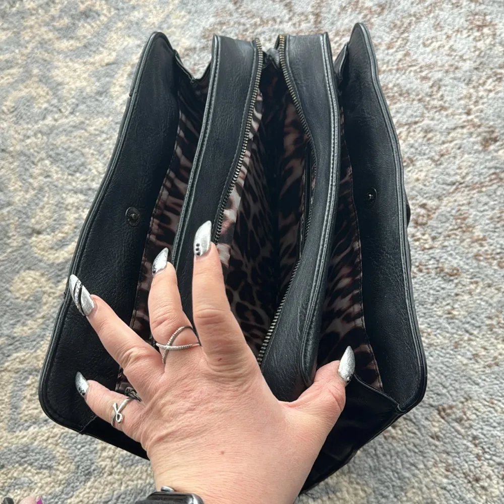 Nicole Miller Leather Snake Skin Multi-compartment Handbag Black - Image 7