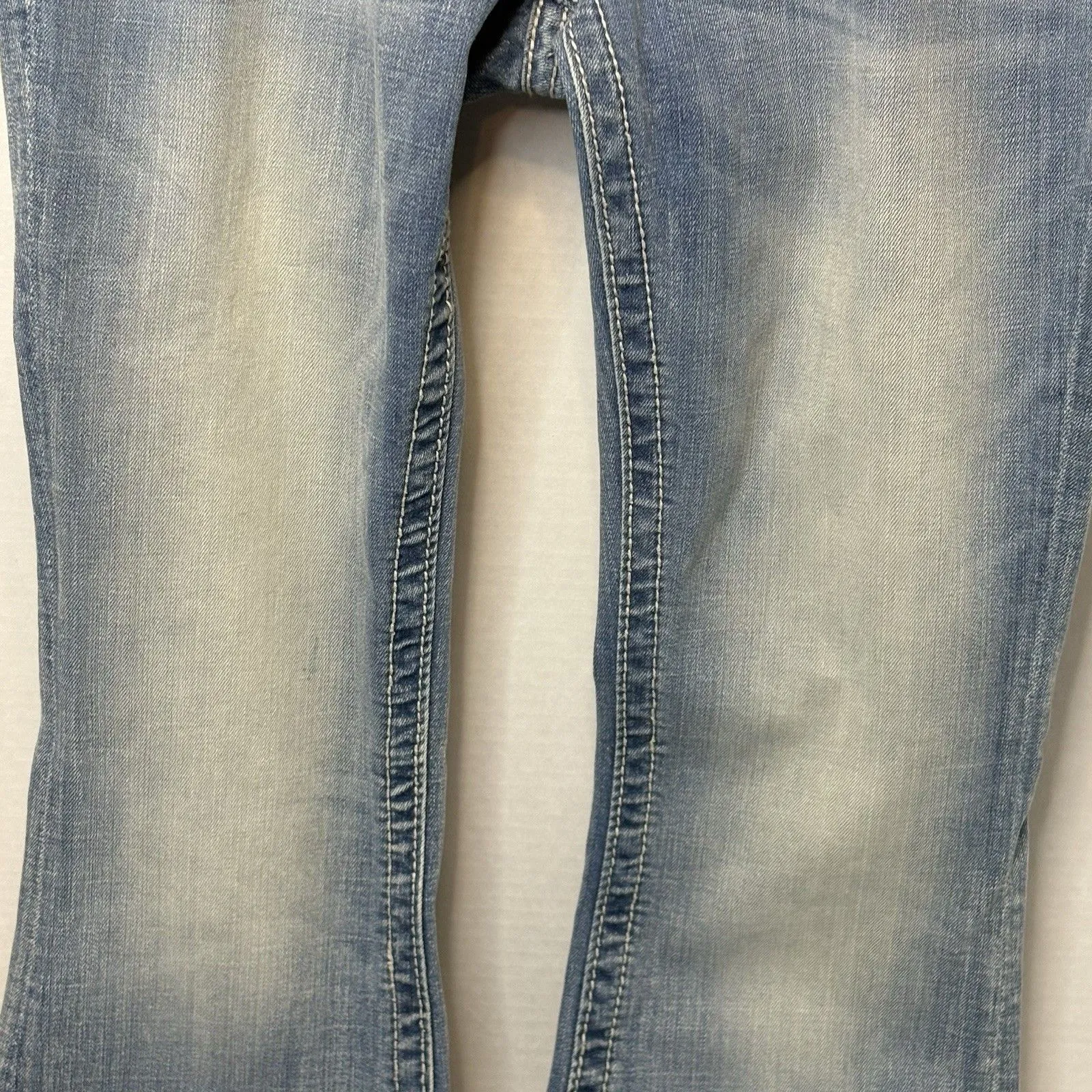 Miss Me JP356F2R Flare Women’s Light Wash Peace Sign Denim Jeans 30x33 - Image 3