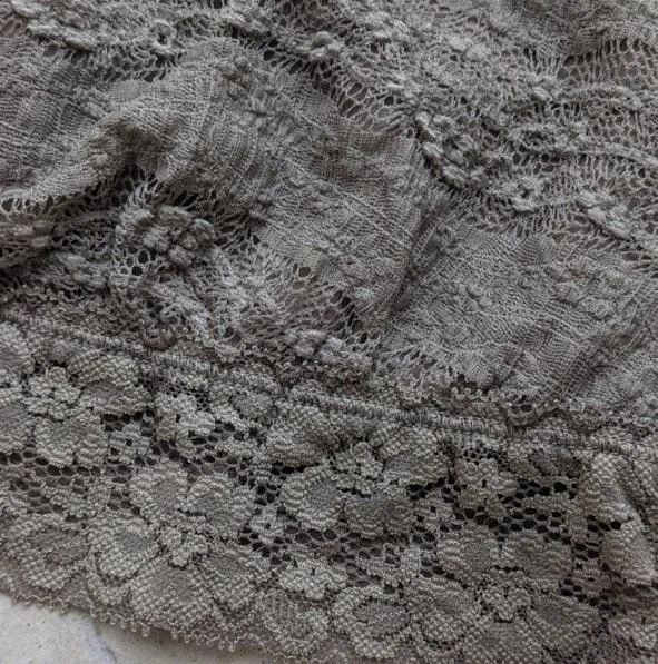Brand New Stretch Lace Bandeau - Image 5