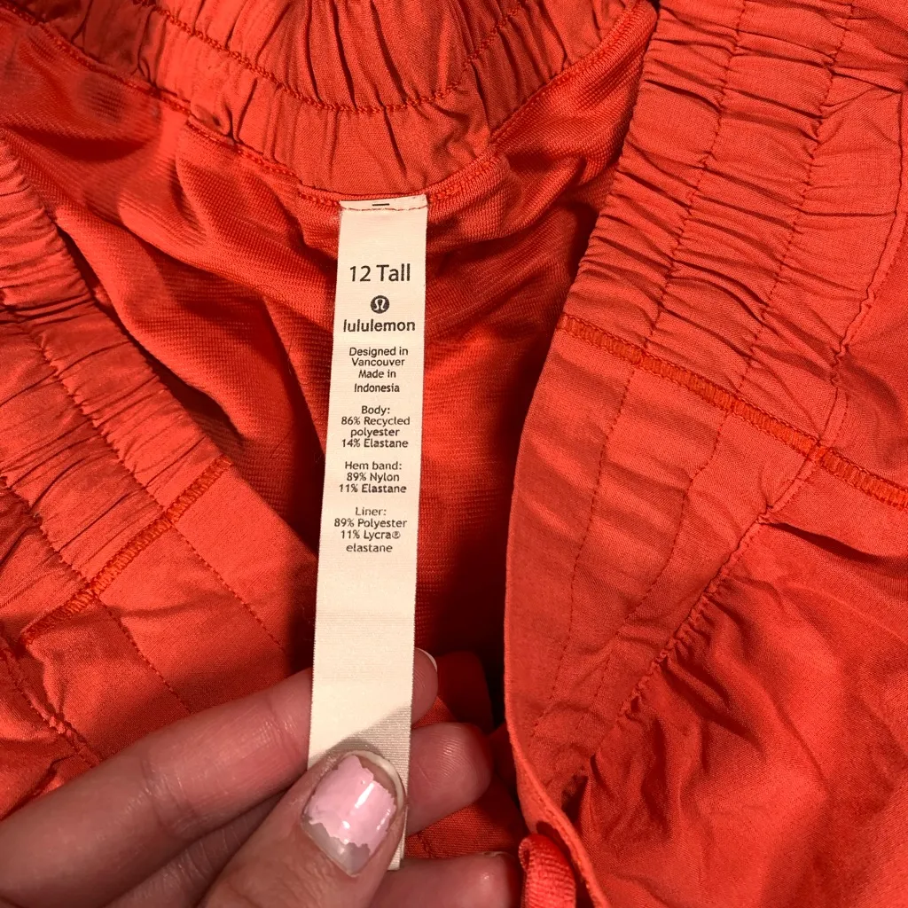 Lululemon Hotty hot shorts 12 tall - Image 5