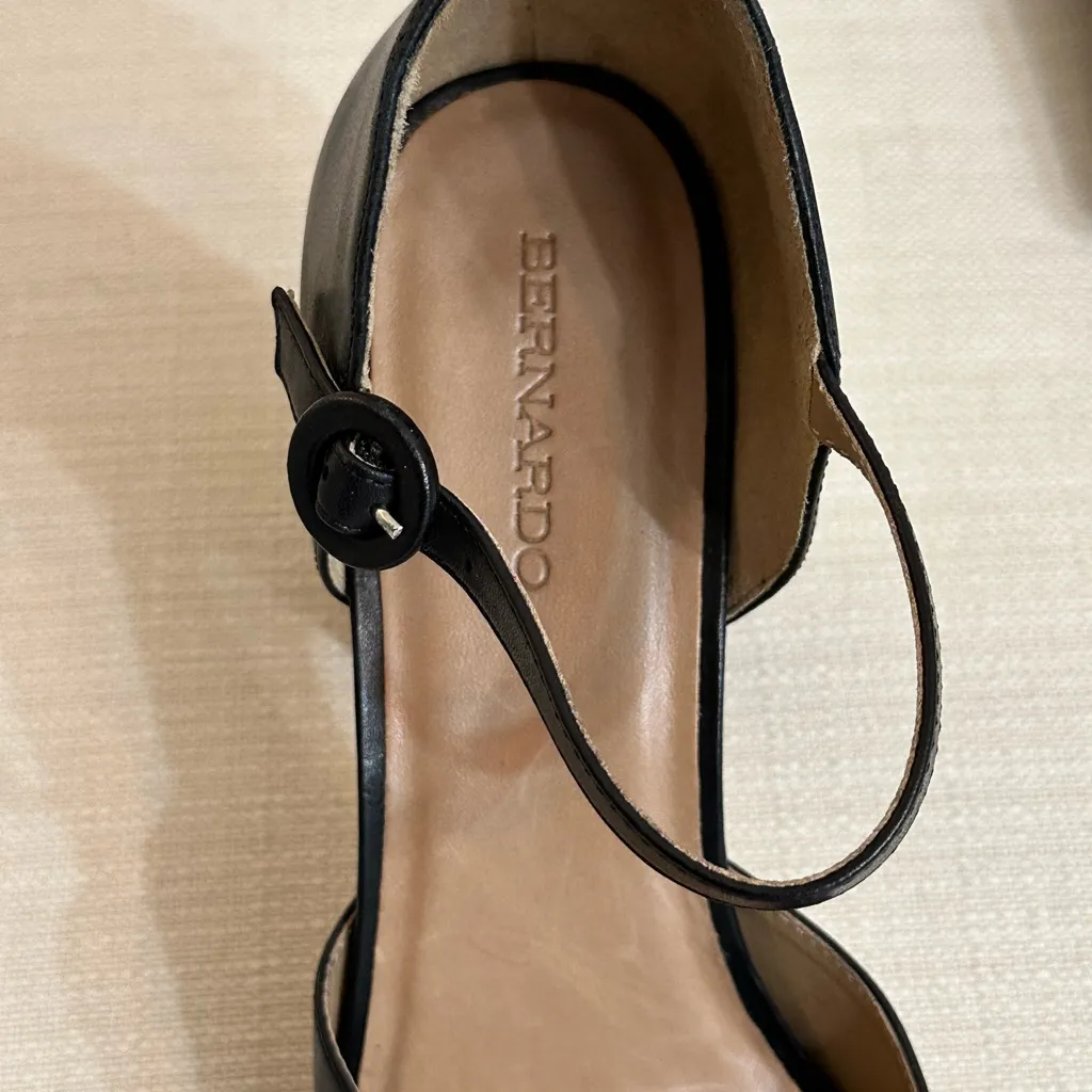 Bernardo Valencia Mary Jane Platform Pump‎ NWOB $268 - Image 6