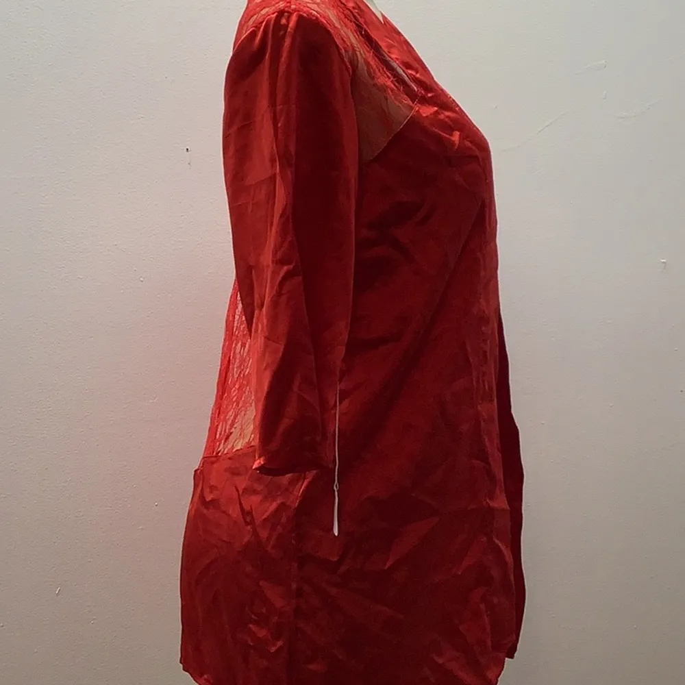Elegant Red Satin Lace Robe No Tie New Without Tags Size undefined - Image 4