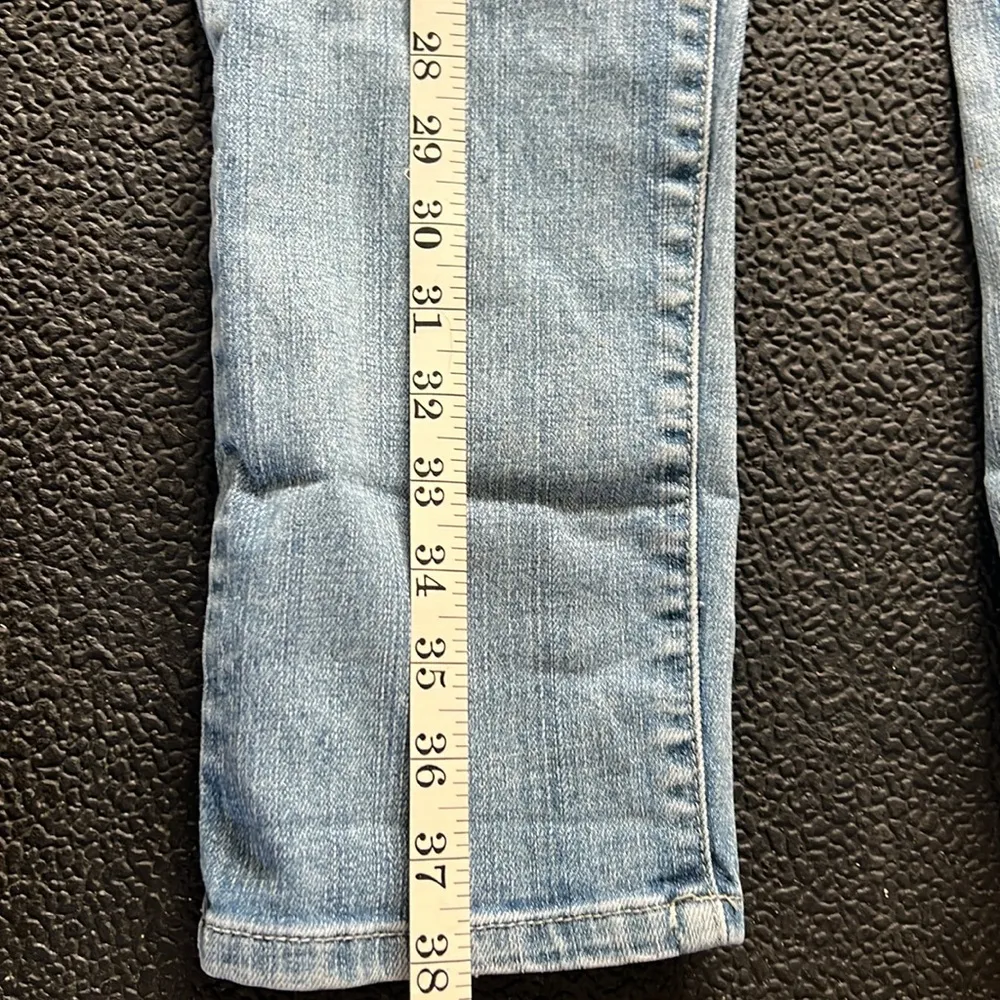 Calvin Klein boyfriend jeans in light wash denim size 26 / 2 - Image 14