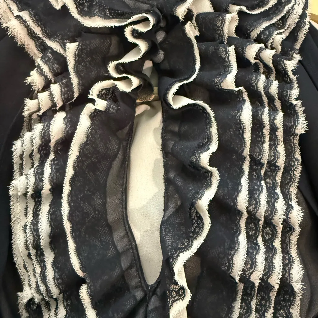 Neiman Marcus‎ Robert Rodriguez Ruffle Top Size Medium EUC - Image 6