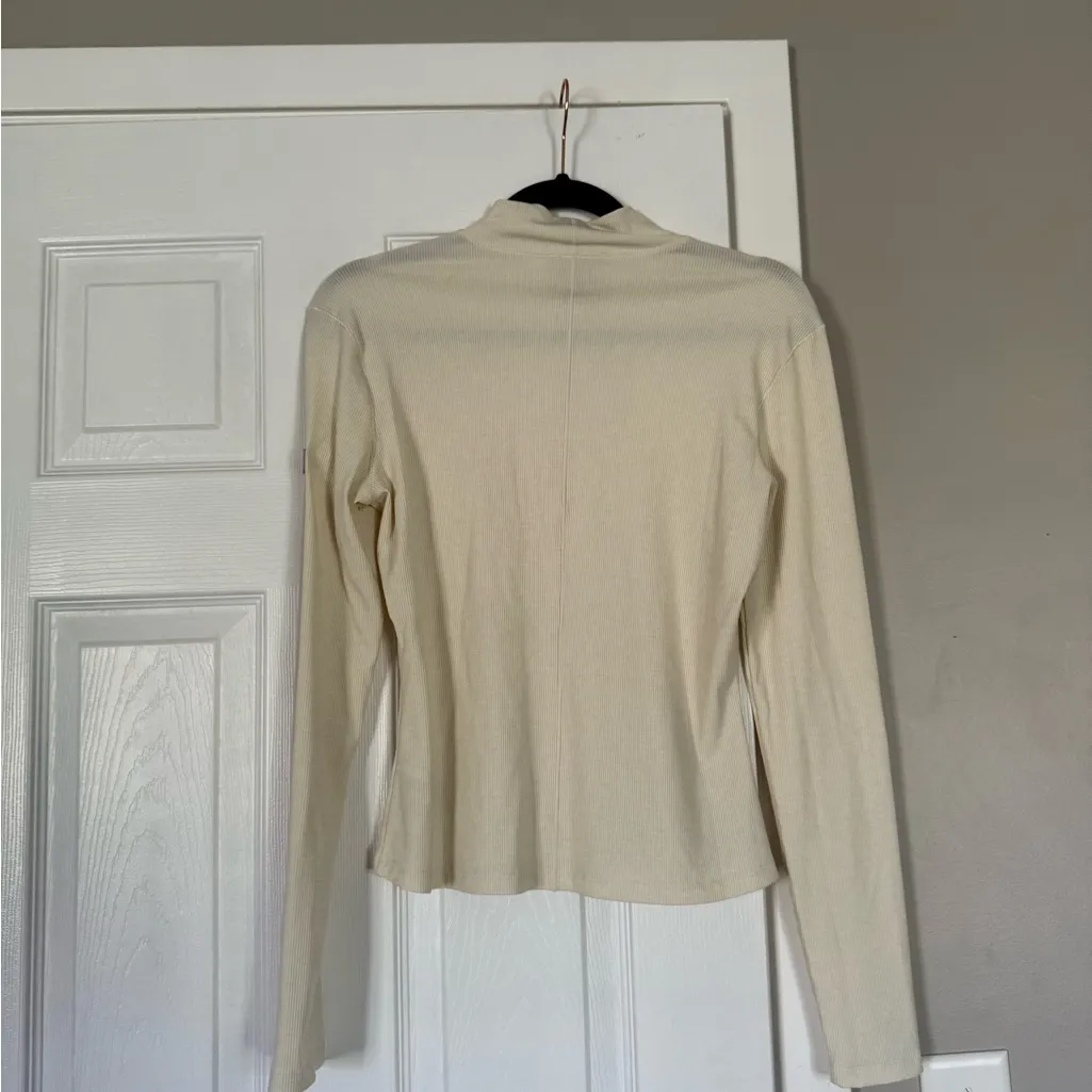 Columbia Cream Long Sleeve Thermal Winter Layering Top Basic Capsule Wardrobe - Image 6
