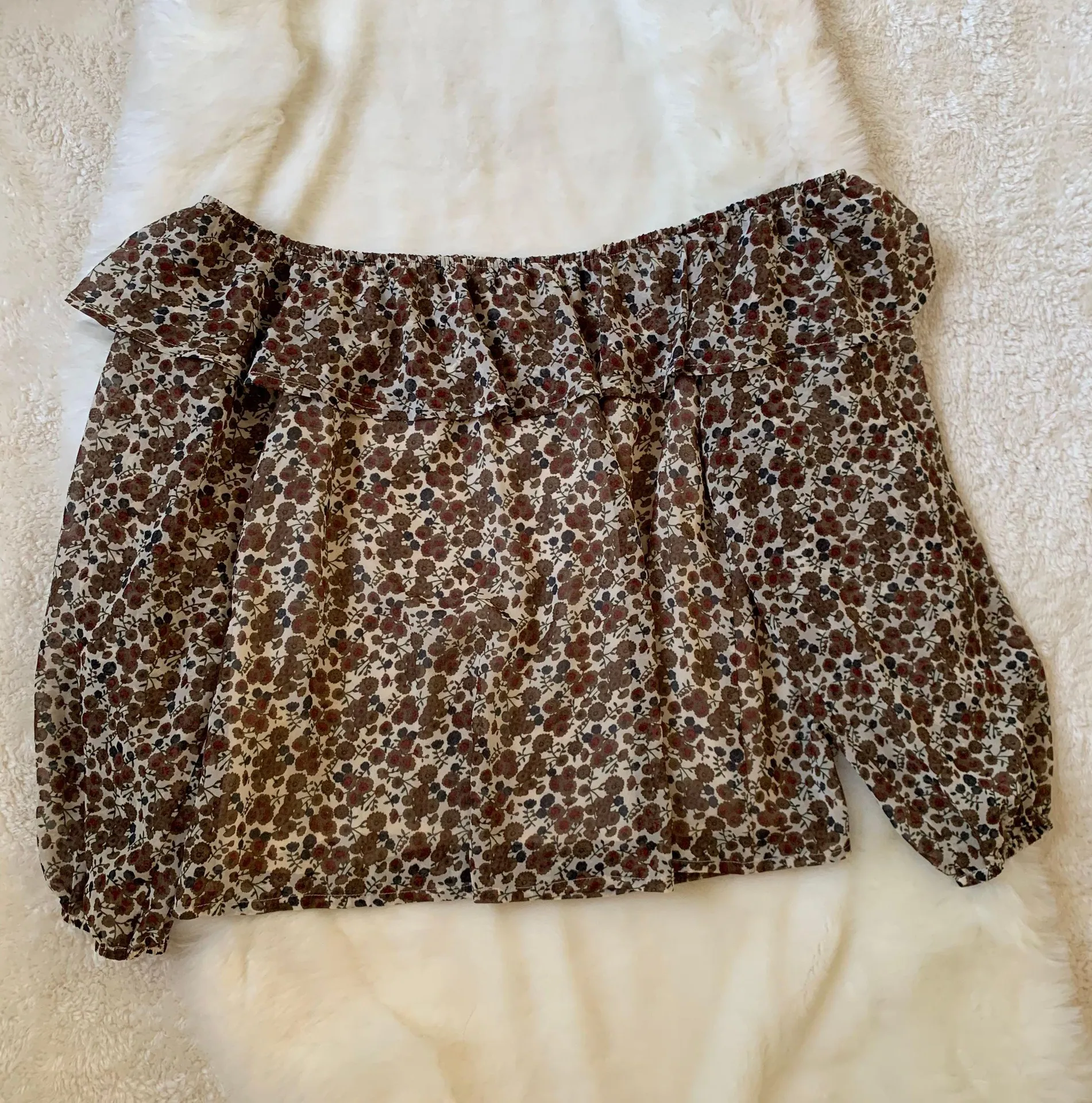 J.O.A. Revolve Floral Off The Shoulder Blouse - Image 3