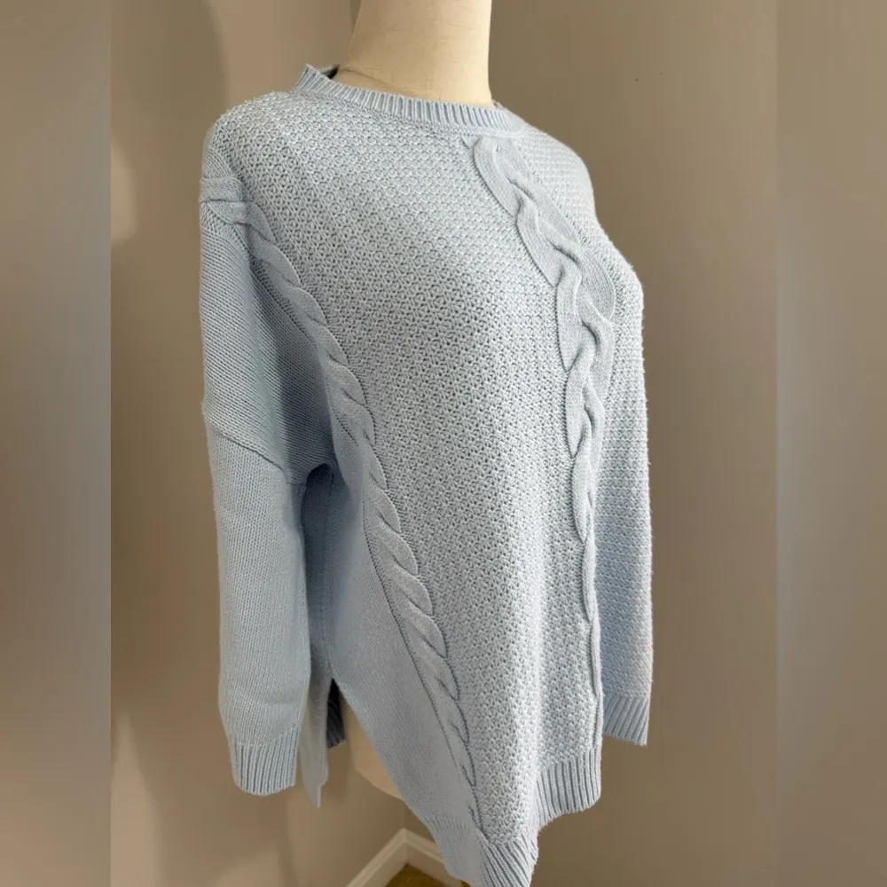 Light blue women’s cable knit short sleeve crewneck sweater size medium Silver - Image 3