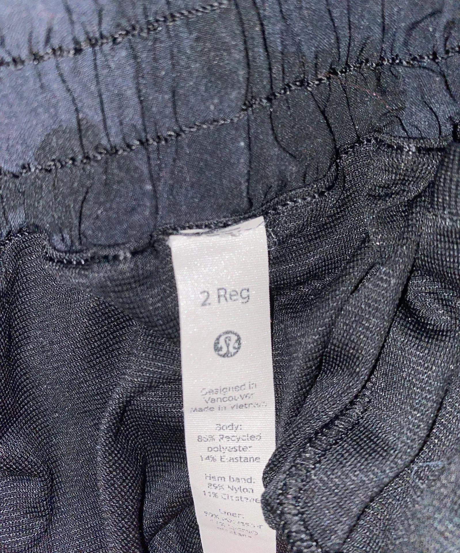 Lululemon black camo lulu shorts - Image 3