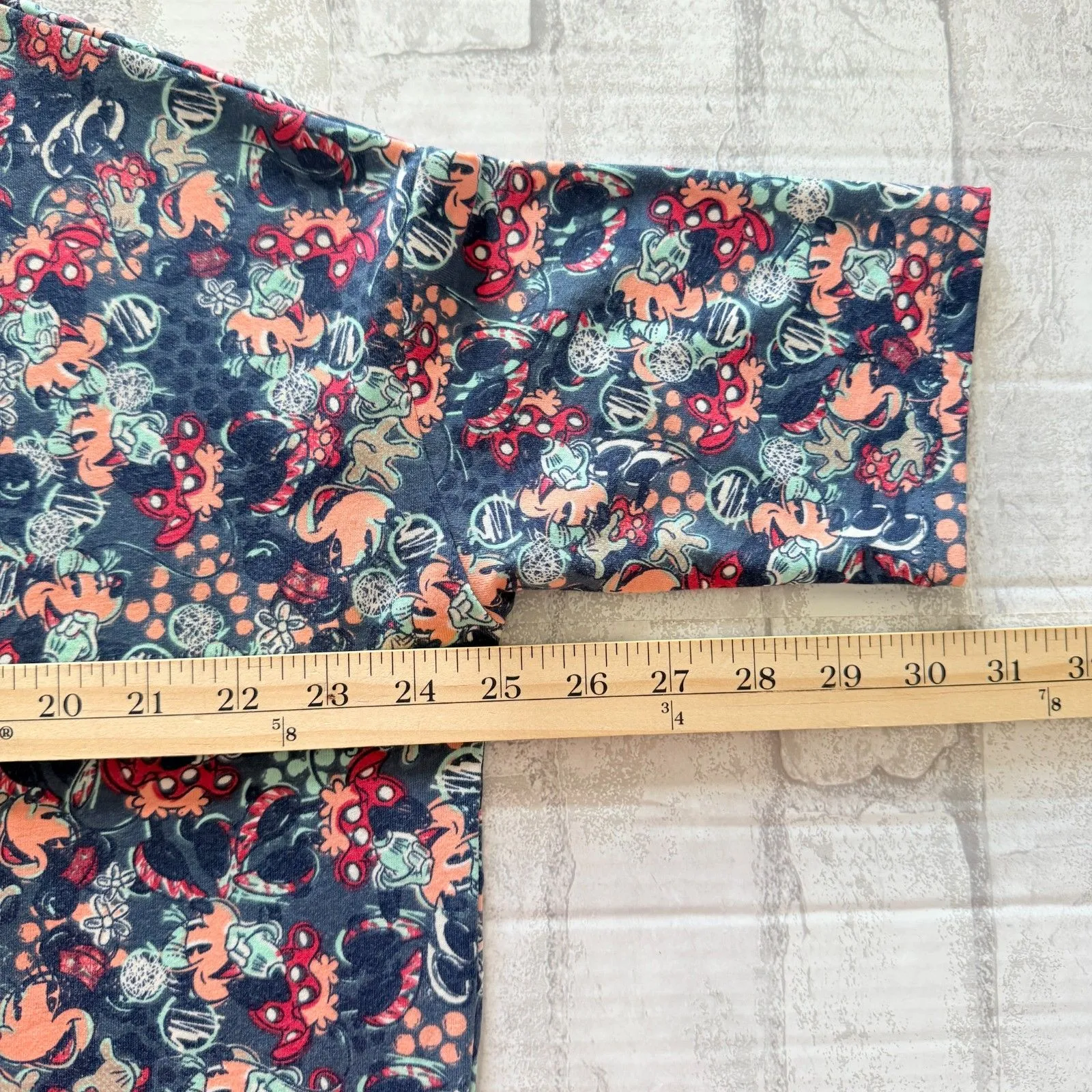 Lularoe Irma Disney Minnie Print Elbow Lenght Sleeve Hi Low Oversized Top S - Image 6