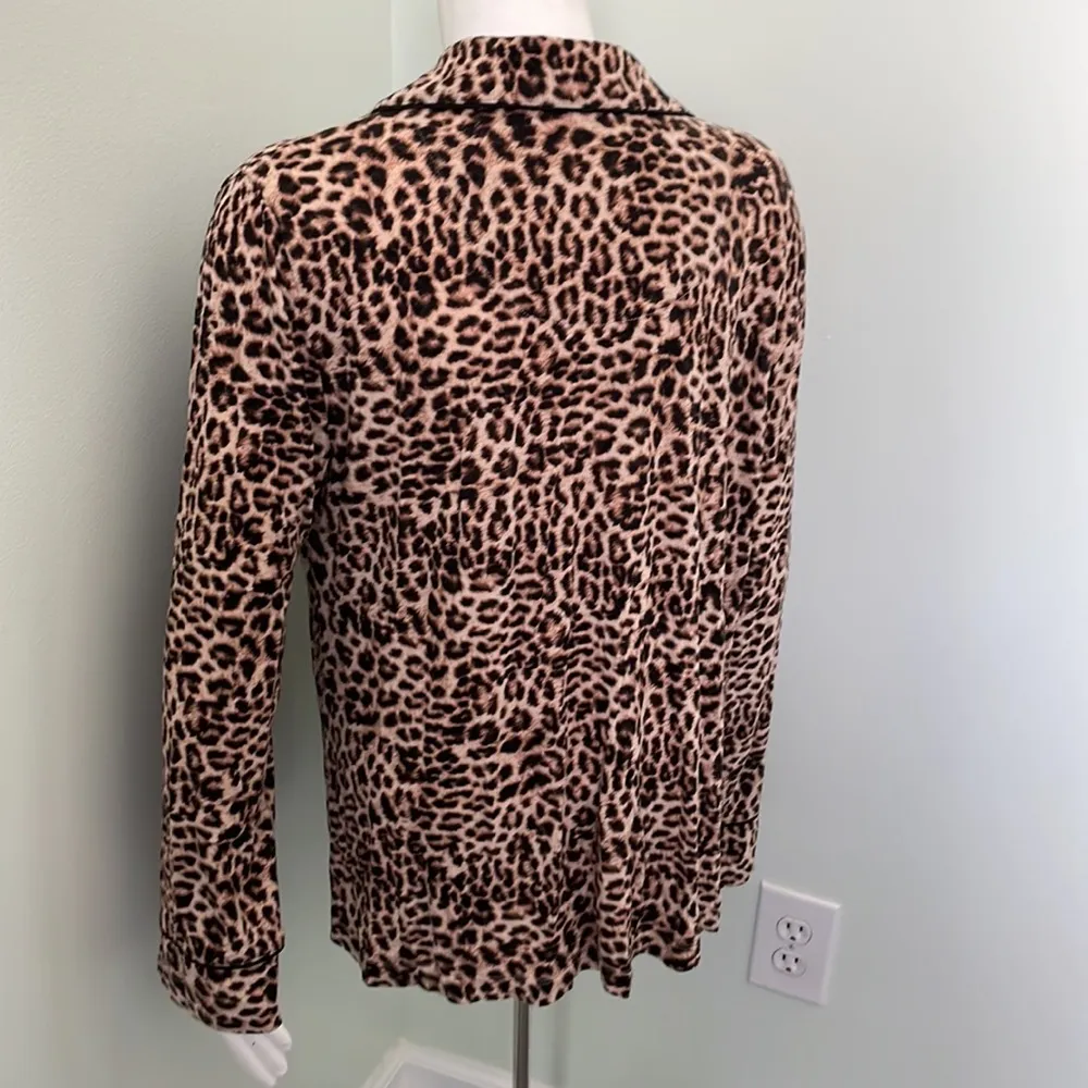 Soma Pajama Top Sleep Shirt Leopard Button Down L - Image 4