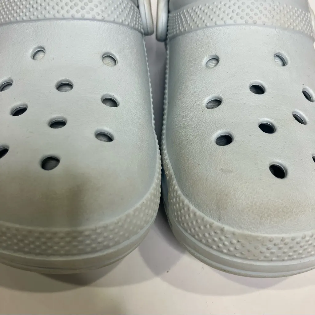 Crocs originals lined light blue women’s size 6‎ casual cozy slip on trendy - Image 4