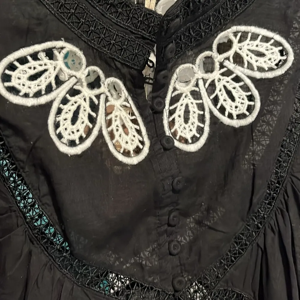 Anthropologie x Forever NWT That Girl Embroidered high neck Blouse - XS - Image 8